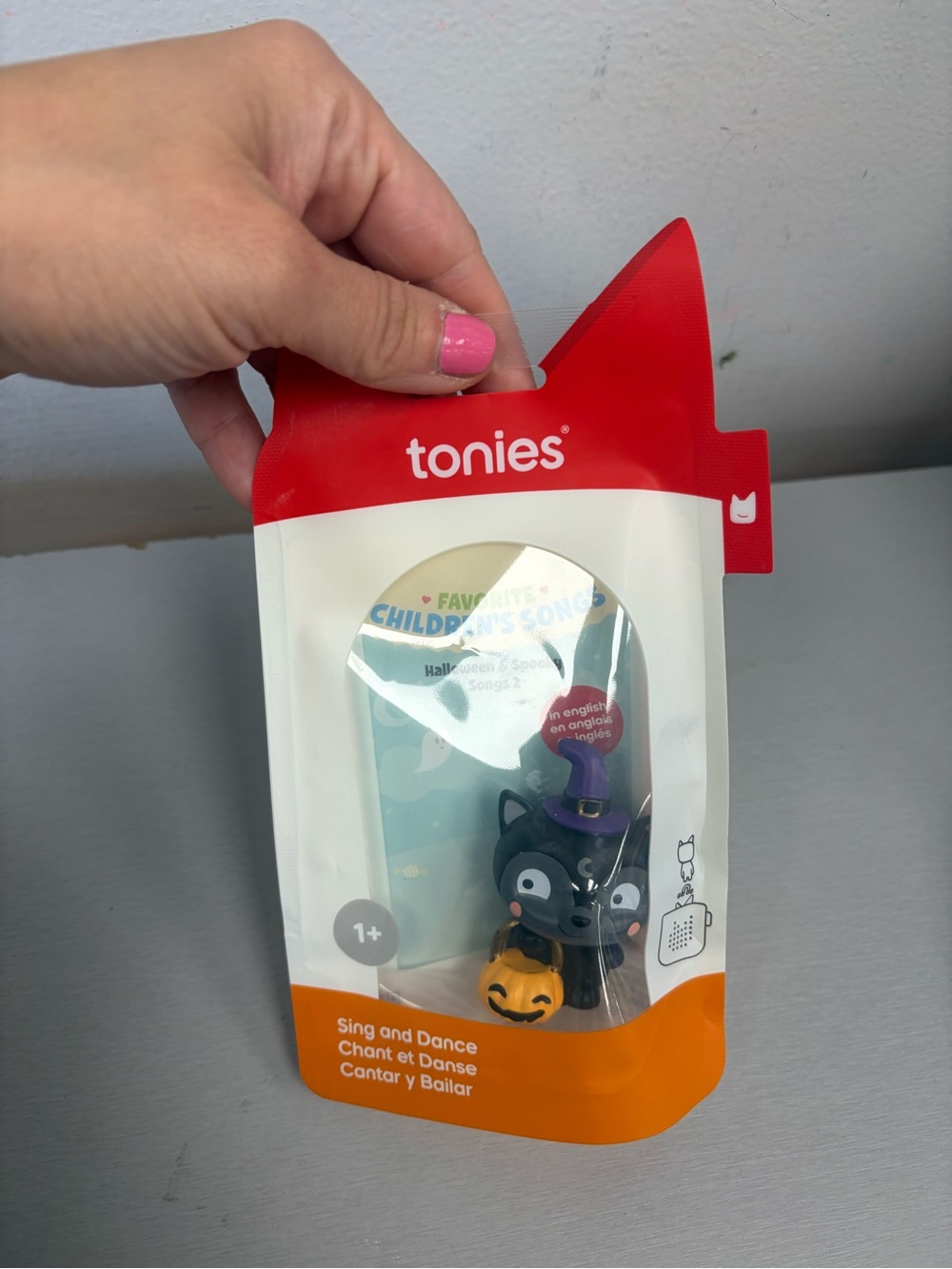 Tonies Sing & Dance Halloween Cat Figurine - Black and Orange